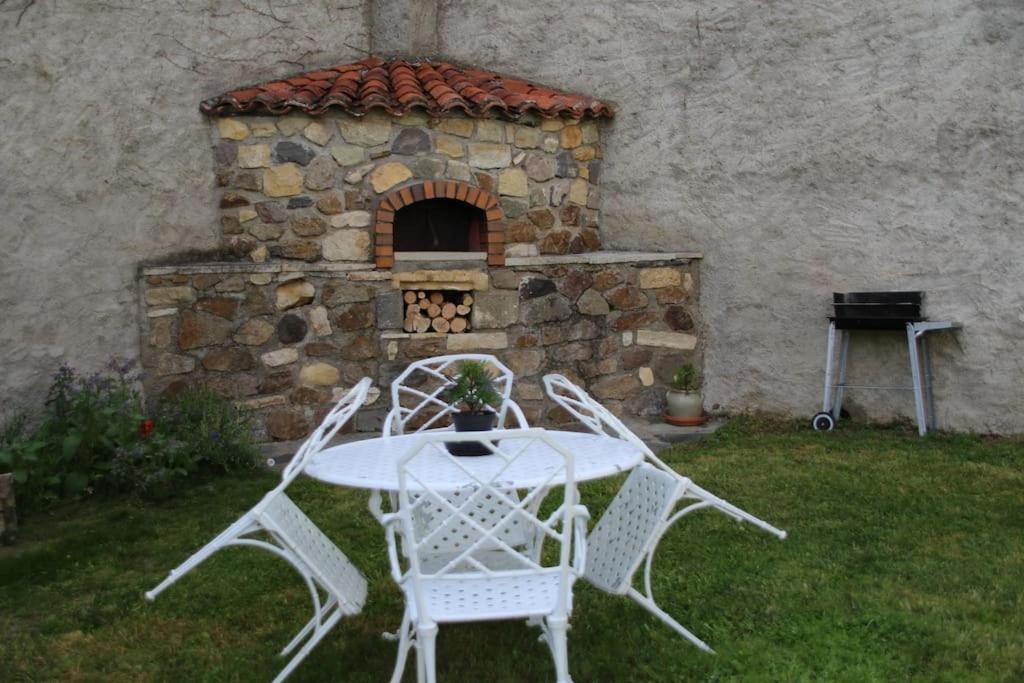 Ideal Voyageurs & Travailleurs Cherchant Du Calme Manglieu Εξωτερικό φωτογραφία